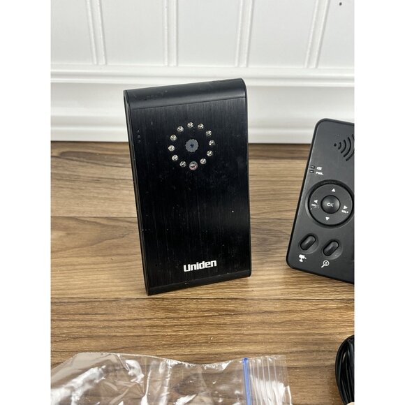 Uniden UDW-10003 Surveillance System Display Monitor & Security Camera System - Picture 12 of 14